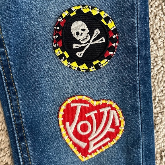 Girls Butter Super Soft Patch Distressed Denim Jeans size 10 - Picture 3 of 11